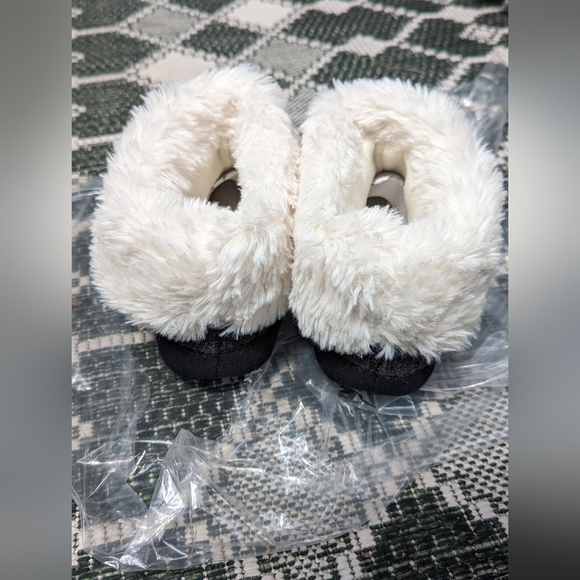 NWT Small 5/6 Women's Isotoner Marisol Faux Fur Slipper - Picture 3 of 10